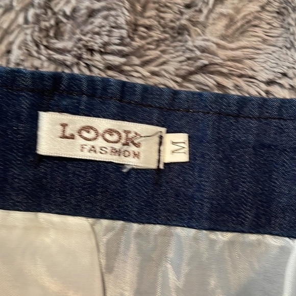 Look Fashion ⭐️jeans skirt with flower 🌸 material - Picture 8 of 8